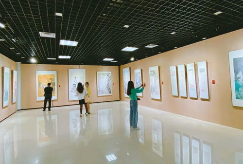 國(guó)慶看展 工業(yè)與藝術(shù)的融合之美，用攝影擴(kuò)印定格記憶